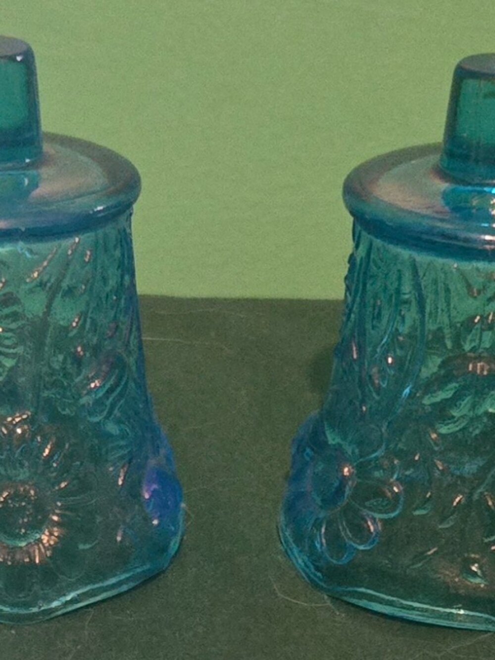 Set of 2 Vintage Homco Aqua Blue Glass Peg Votive Candle Holders Daisy Floral